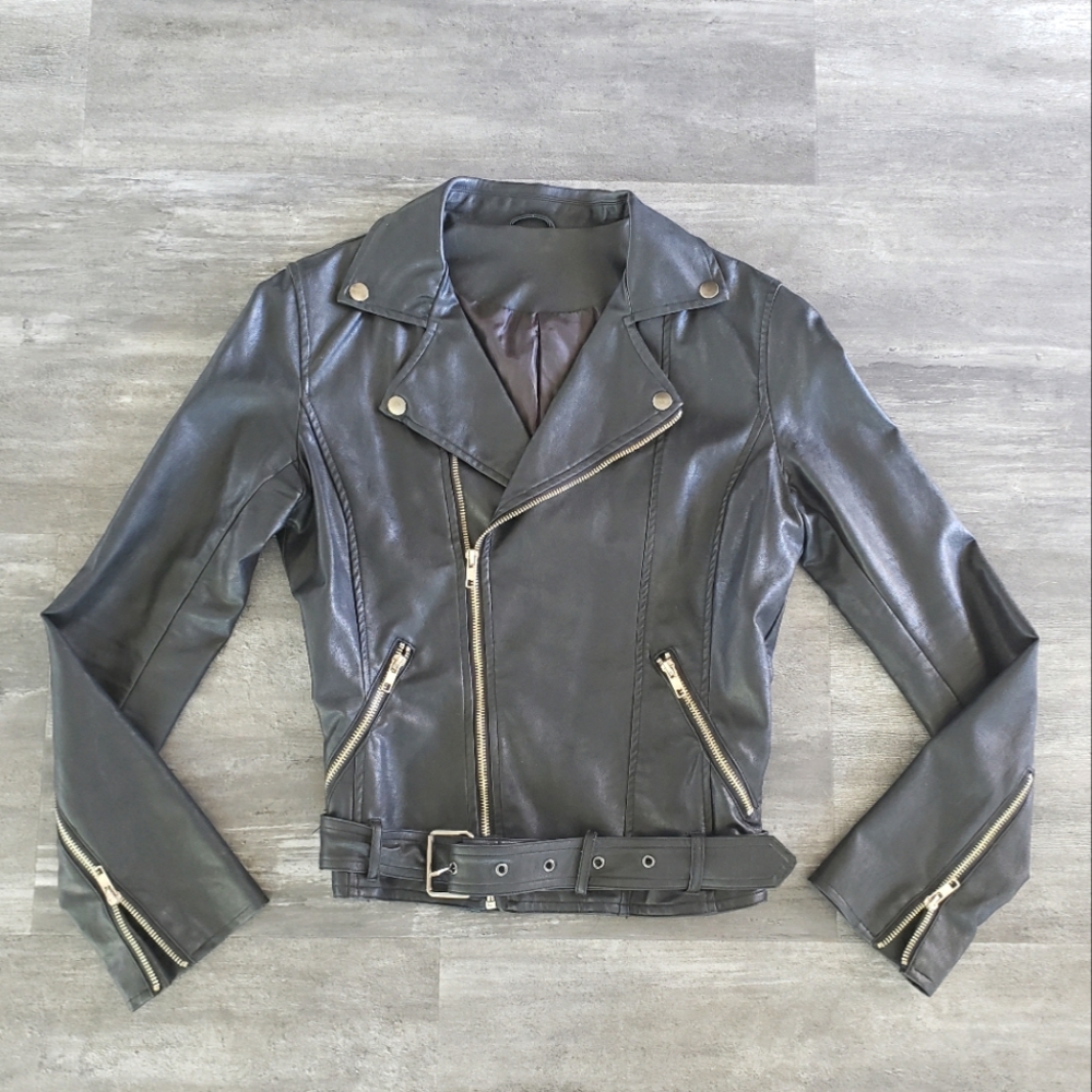 Black Classic Motorcycle Crop Jacket w/Belt